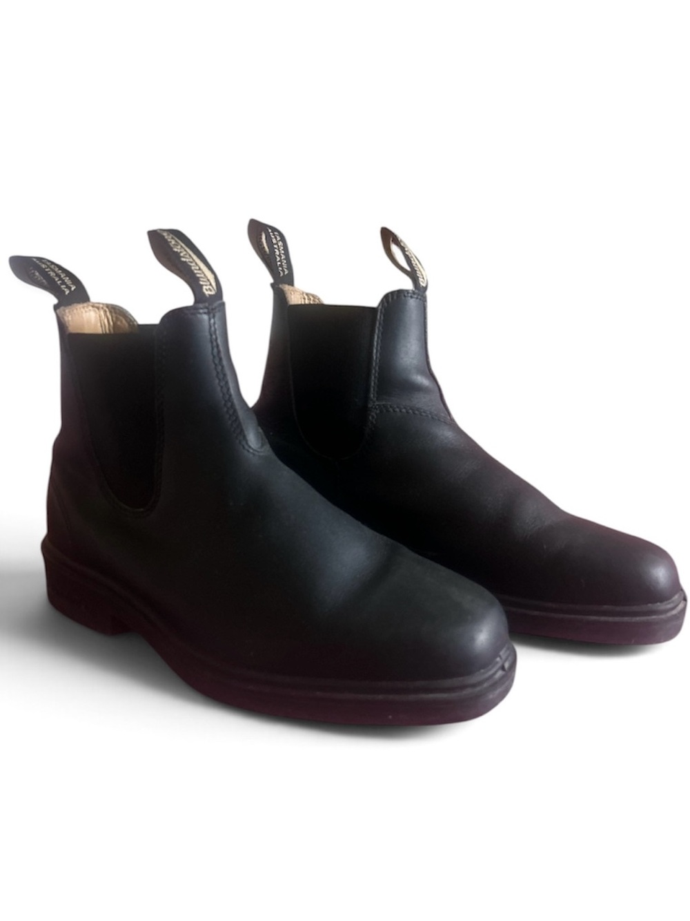 Blundstone Men’s Chelsea Slip-On Boots — Dark Brown with Tan Pull Tabs